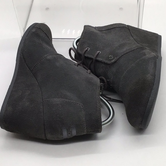 TOMS Desert Castlerock Dark Gray Suede Wedge Ankle Boot - Picture 7 of 10